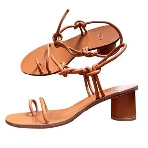 LOQ Xavi Block Heeled Sandals
